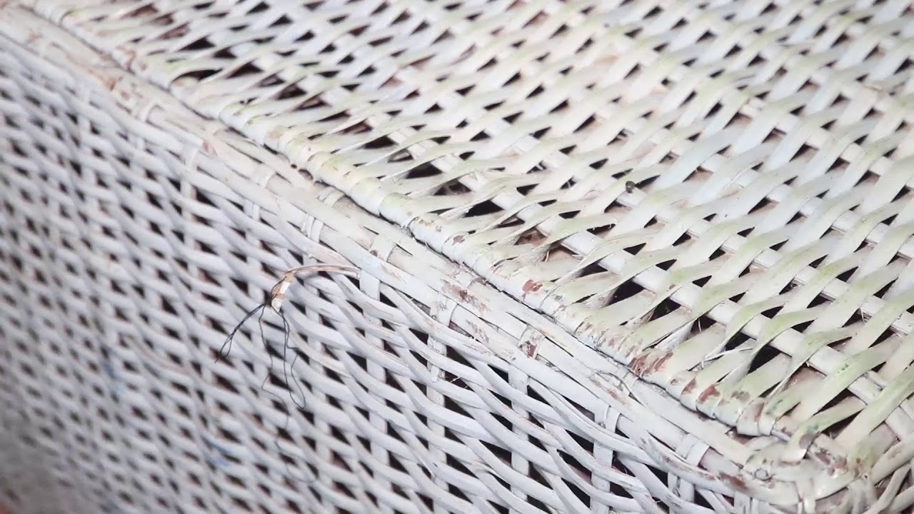 En 3 minutes on rénove un canapé en rotin